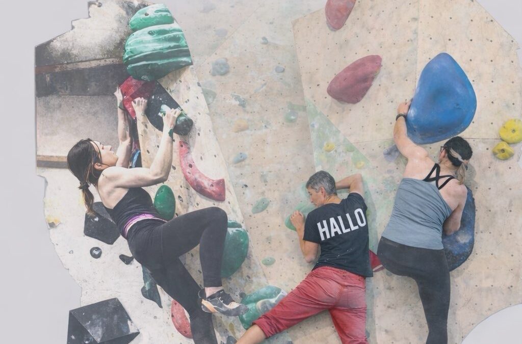 Frauen klettern